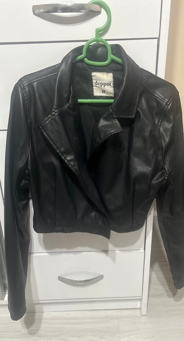 Siyah Deri Düğmeli Kadın Ceket - Görsel 2