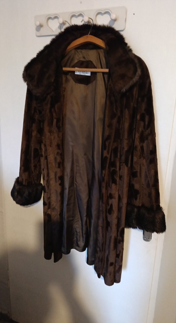 Düğmeli Kahverengi Süet Kadın Kaban - Görsel 2