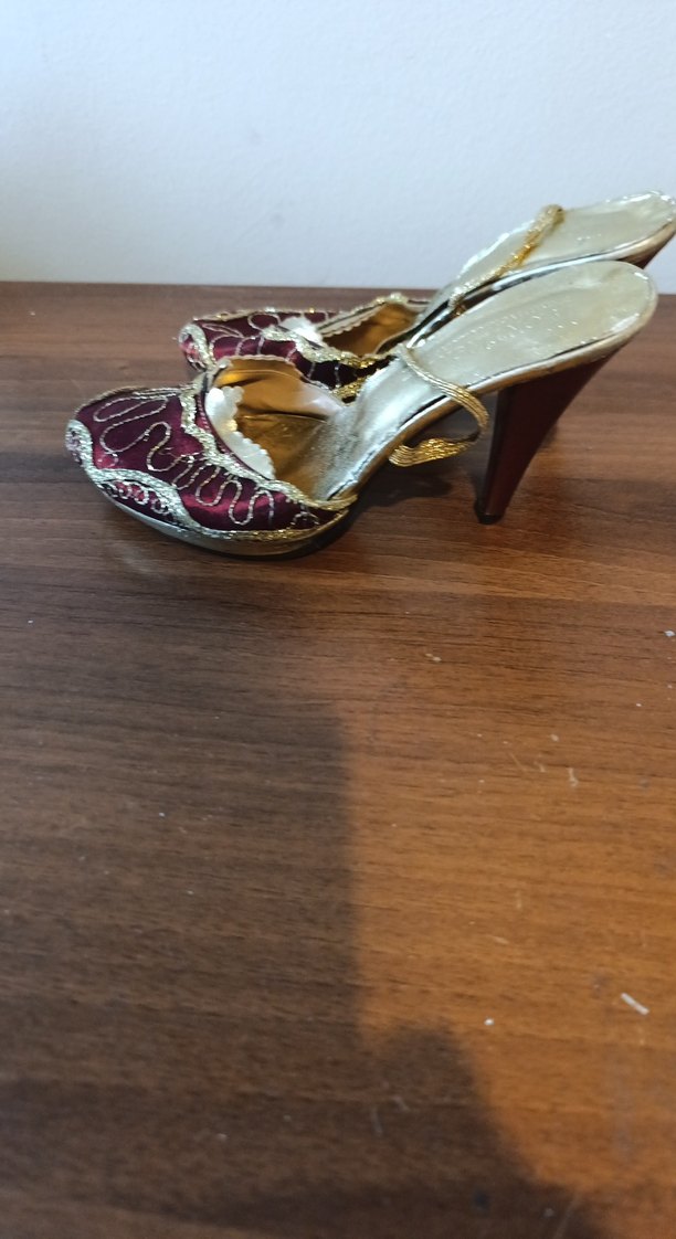 Bordo İşlemeli Kadın Dolgu Topuklu Abiye Ayakkabı - Görsel 2