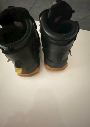 28 Beden sarı Renk Sarı Detaylı Siyah Erkek Çocuk Botu