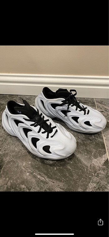Adidas adifom