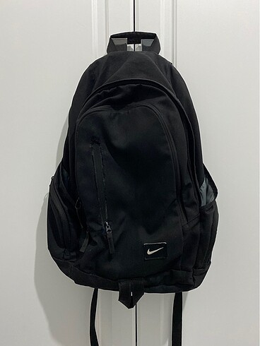 Nike siyah sırt çantası okul