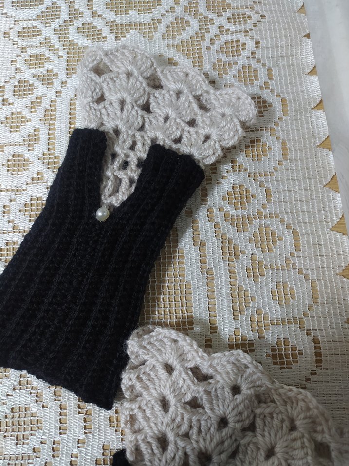Beyaz Siyah Örgü Vintage Tarzı Kadın Eldiveni - Görsel 5