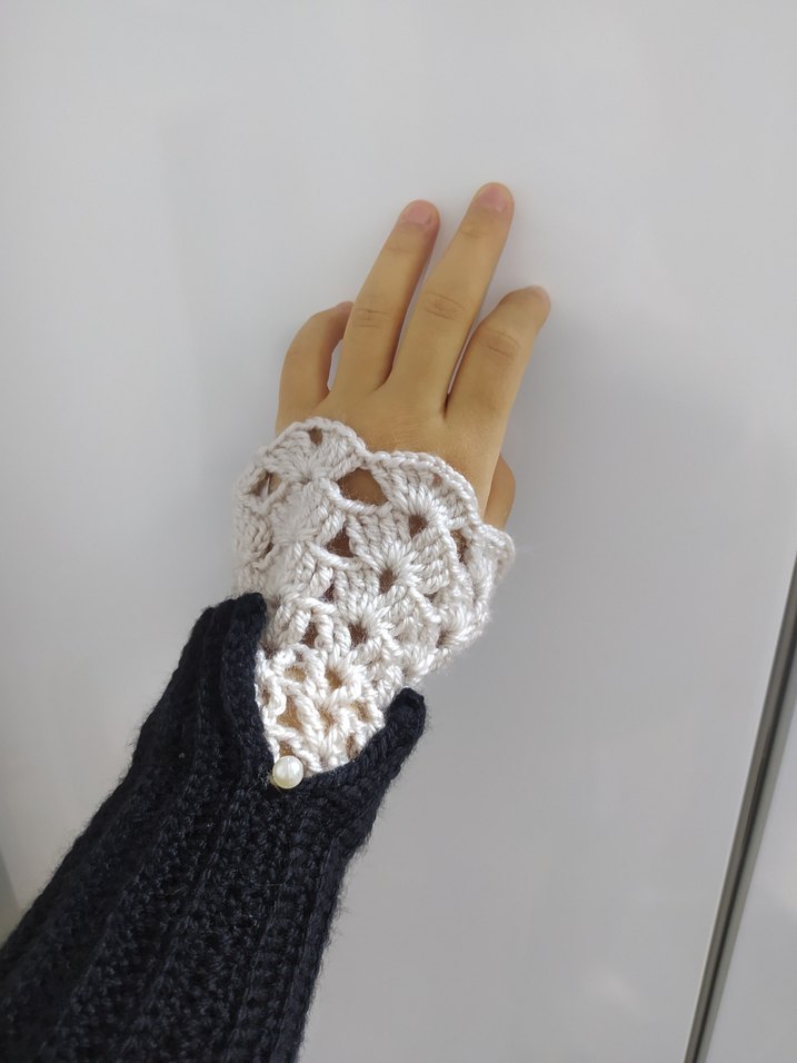 Beyaz Siyah Örgü Vintage Tarzı Kadın Eldiveni - Görsel 3