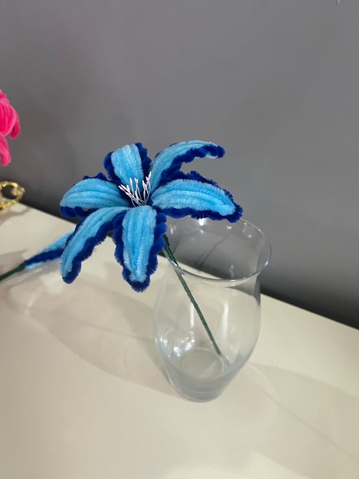 Mavi el yapımı Çiçek - Görsel 2