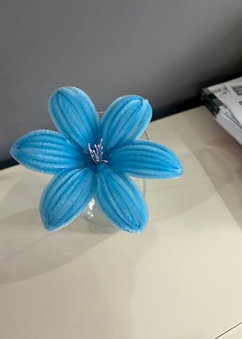 Mavi el yapımı çiçek - Görsel 2
