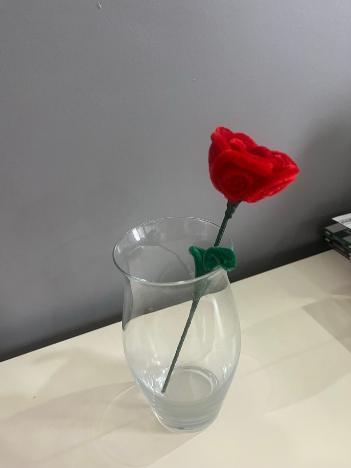 Kırmızı Gül şönil - Görsel 3