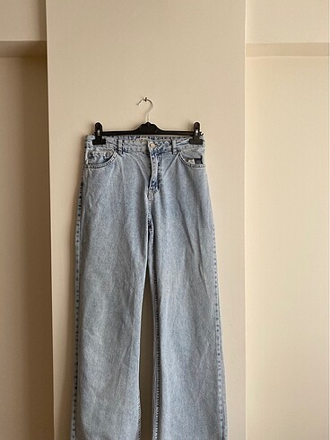 Wide leg jeans