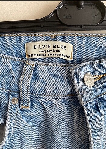 Dilvin Wideleg jean