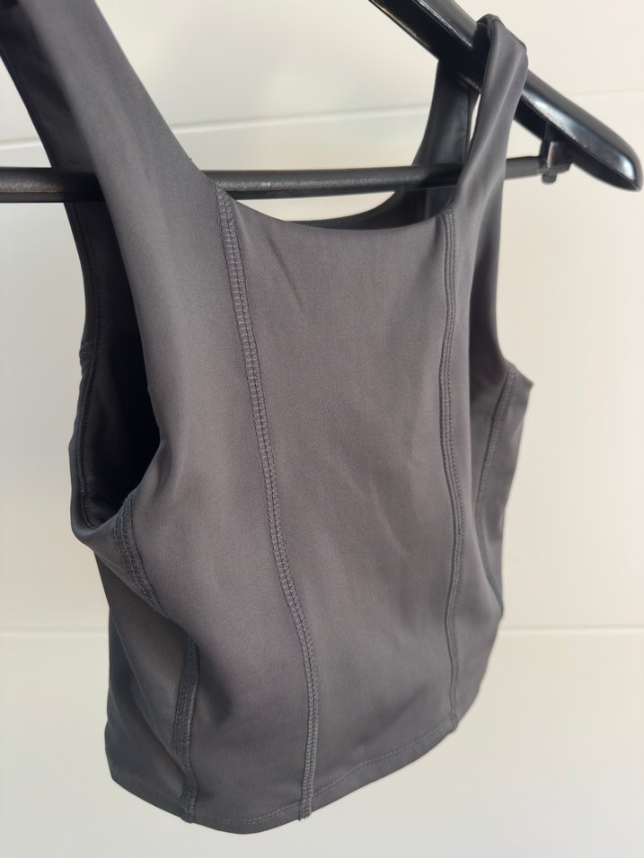 Gri Yüksek Yakalı Spor Crop Top - Görsel 4