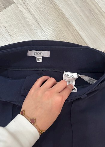 İpekyol Kemerli Lacivert Kadın Kumaş Pantolon - Görsel 3