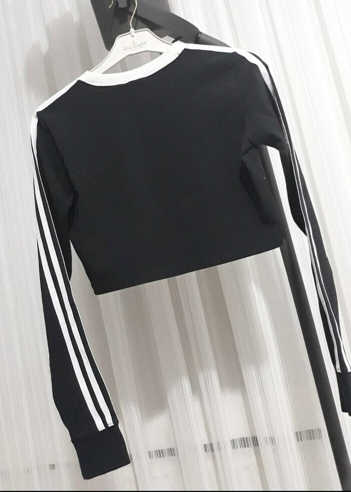 Adidas Siyah Crop Sweatshirt - Görsel 2