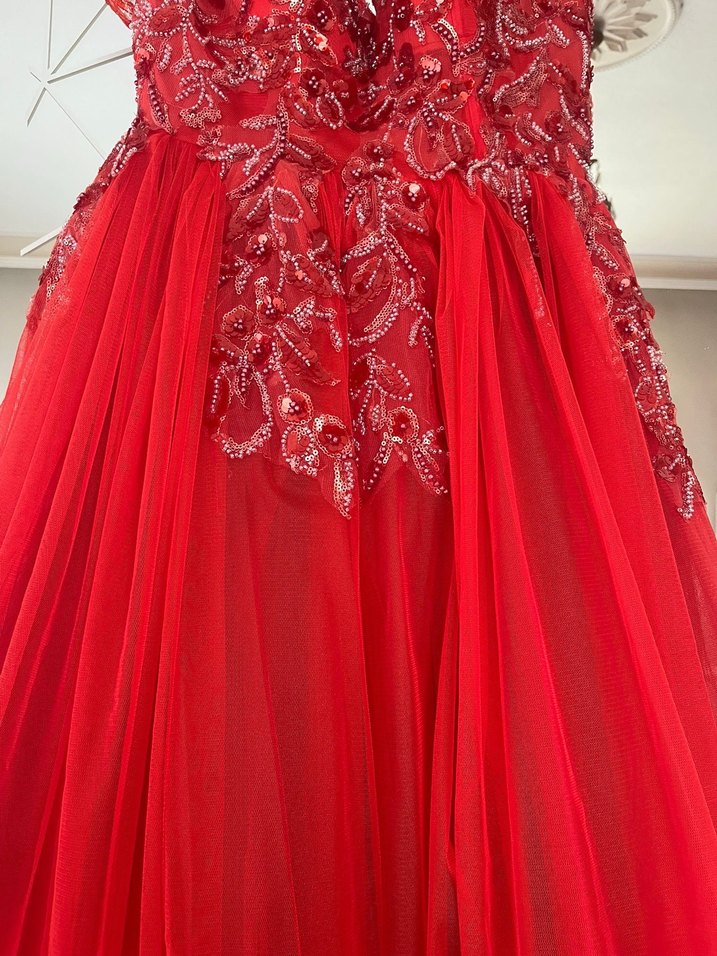 Kırmızı Drapeli Uzun Abiye Elbise - Görsel 3