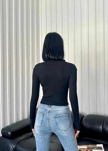 Siyah Fermuarlı Bluz - Görsel 2