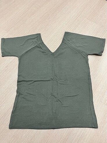 T- shirt