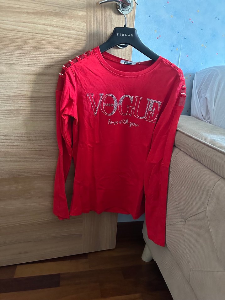 Kırmızı V Yaka Uzun Kollu Baskılı Kadın Tişört - Görsel 3