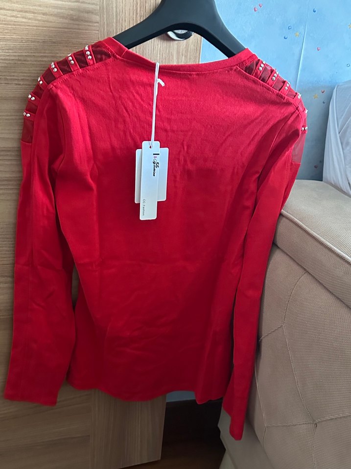 Kırmızı V Yaka Uzun Kollu Baskılı Kadın Tişört - Görsel 5