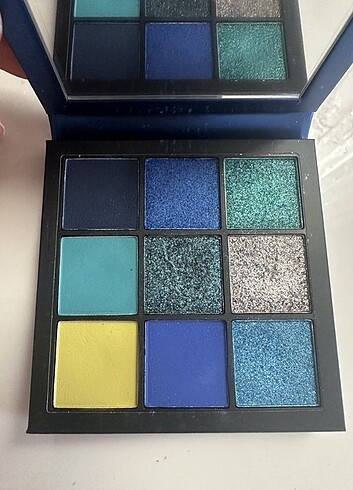  Beden Renk Orijinal Huda Beauty Sapphire Obsessions