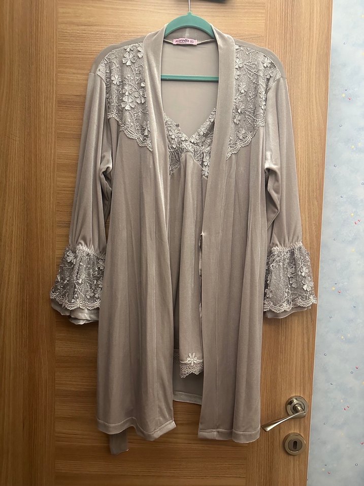 Nakışlı Bej Mini Kadın Pijama Takımı - Görsel 4