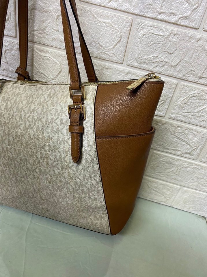 Michael Kors Bej Deri Baskılı Kadın Çanta - Görsel 3