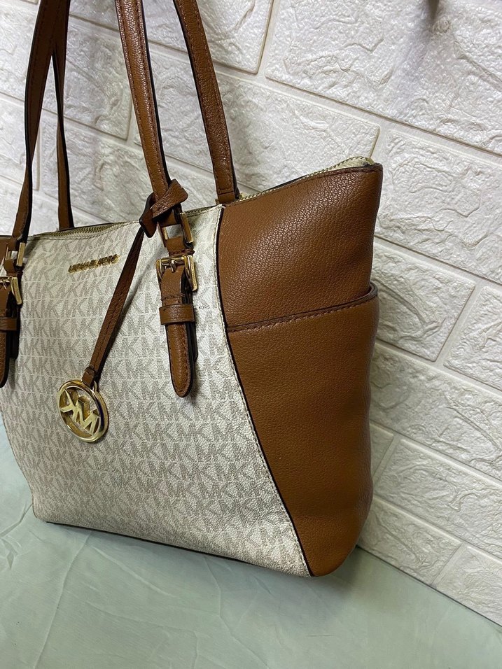 Michael Kors Bej Deri Baskılı Kadın Çanta - Görsel 2