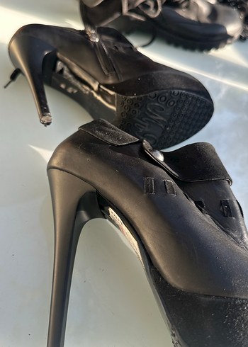 Tokalı Siyah Deri Kadın Dolgu Topuk Bot - Görsel 4