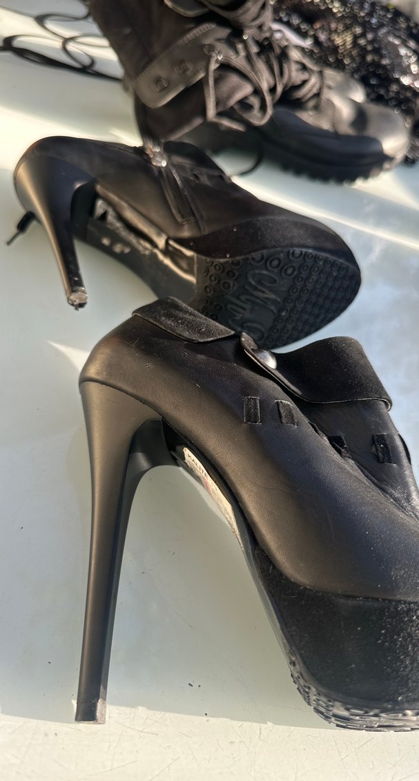 Tokalı Siyah Deri Kadın Dolgu Topuk Bot - Görsel 4