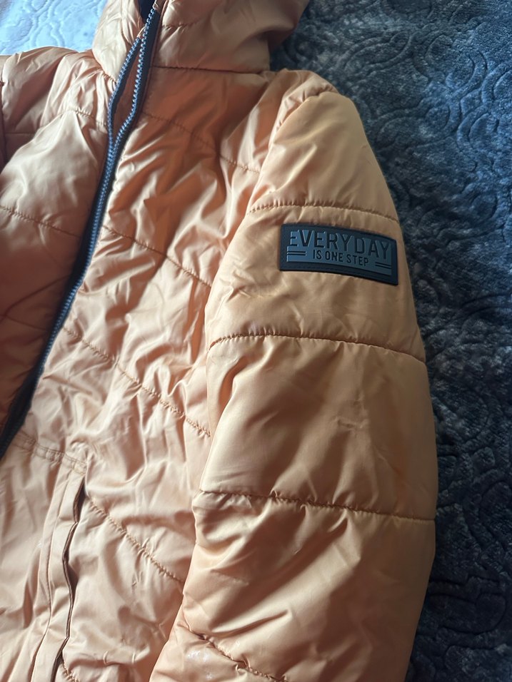 Bej Kapüşonlu Kadın Kış Montu - Görsel 2