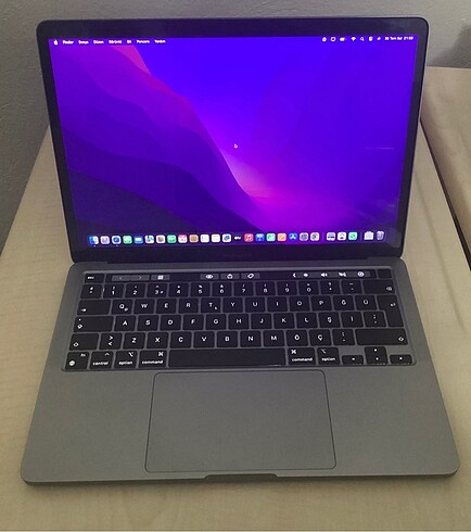 MacBook Pro M2 16GB RAM 512GB SSD