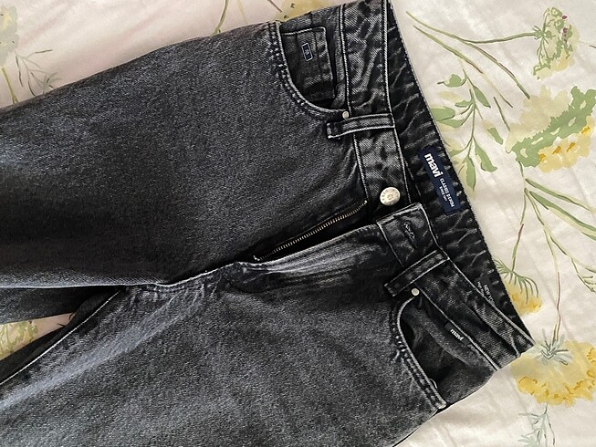 Mavi Jeans Siyah düz kesim pantolon