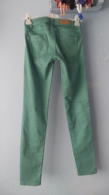 Zara Yeşil likralı pantolon