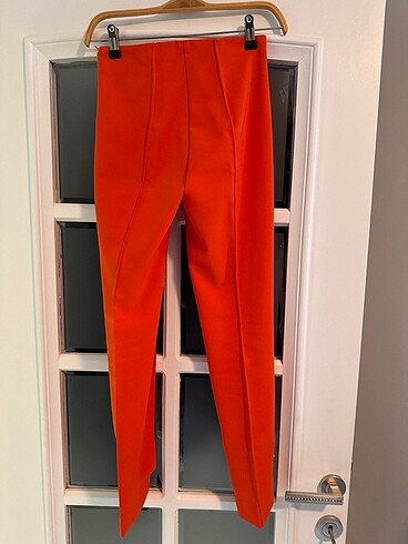 34 Beden kırmızı Renk Twist Pantolon