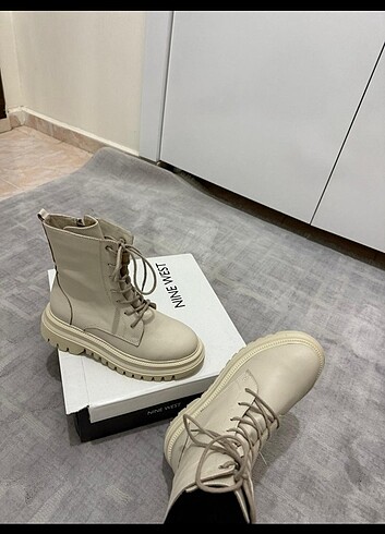 39 Beden beyaz Renk Nine West krem rengi bot