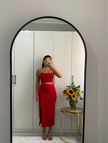 Trendyol & Milla Kırmızı crop etek takım