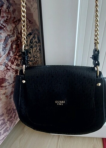 GUESS ASKILI ÇANTA