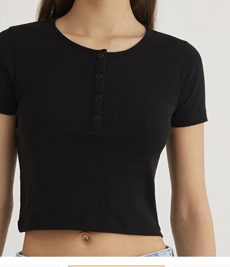 Mavi Düğme detay siyah bluz crop - Görsel 2