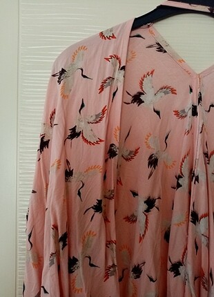 Yazlık uçuş uçuş kimono 