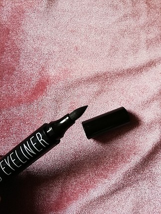diğer Beden keçe uçlu eyeliner