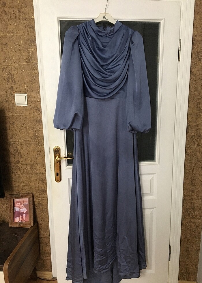 Tesettür Saten Abiye - Görsel 3