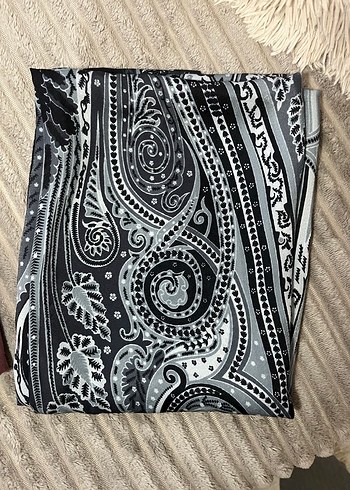 Gri Bohem Desenli Kadın Şal - Görsel 3