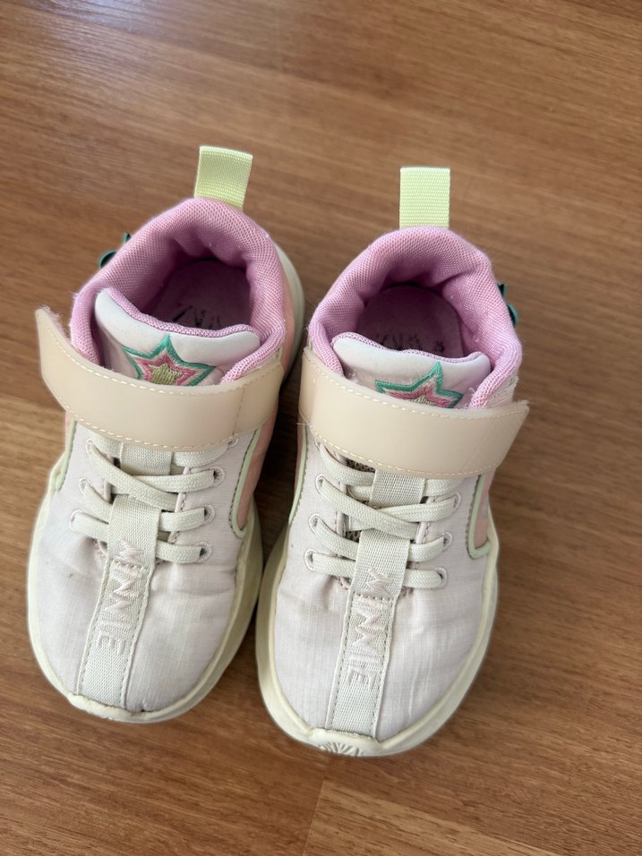 Kız Çocuk Pembe Minnie Mouse Spor Ayakkabı - Görsel 5