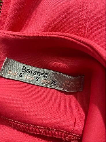 s Beden PEMBE MİNİ BERSHKA ELBİSE