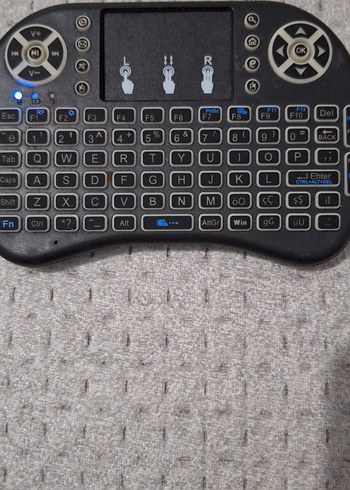 Kompakt Siyah Arkadan Aydınlatmalı Mini Klavye - Görsel 2