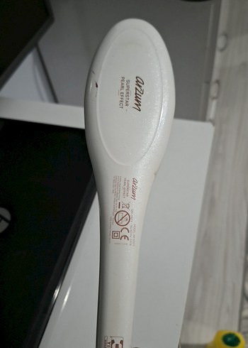 Dijital Ekranlı Beyaz Saç Düzleştirici Tarak - Görsel 2