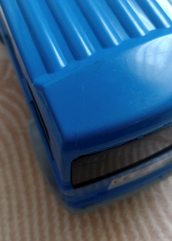 Mavi Oyuncak Polis Arabası tavan kısmında çatlak vardır . - Görsel 5