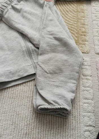 Kız Çocuk Gri Kapüşonlu Fermuarlı Eşofman Takımı - Görsel 4