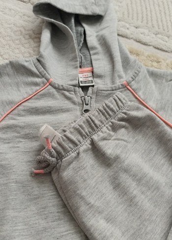 Kız Çocuk Gri Kapüşonlu Fermuarlı Eşofman Takımı - Görsel 2