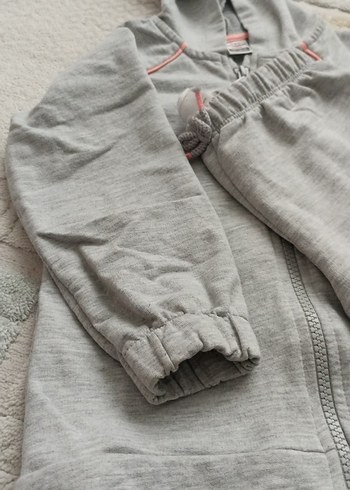 Kız Çocuk Gri Kapüşonlu Fermuarlı Eşofman Takımı - Görsel 5