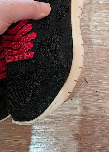 37 Beden Kırmızı Bağcıklı Siyah Spor Kadın Nike