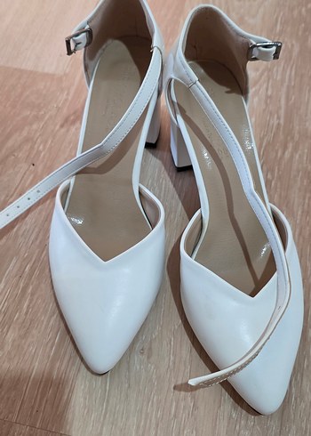 38 Beden Siyah ve beyaz Bağcıklı Stiletto Topuklu Kadın Ayakkabı